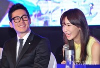 [포토] 활짝 웃는 '이다해', 아빠 미소 '장혁'(한라수)