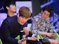 [포토]감독의 일방적인 공약에 배우들은 멘붕~(은밀하게 위대하게)