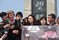 [포토] 임진각 망배단에 선 수잔솔티