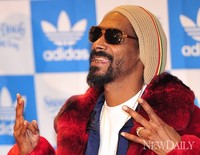 [포토] '스눕독'방한, 2NE1과 공연