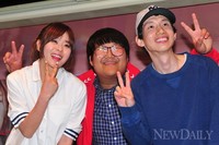 [포토]최강희-봉태규, '팬들과 행복한 시간~'