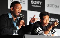 [포토]윌 스미스 부자, '미국판 아빠 어디가 보는 것 같아~!'