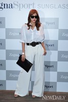 [포토]화이트와 블랙의 묘한 조합, 손담비(제냐선글라스)