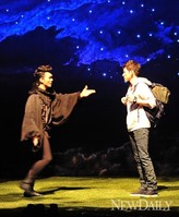 [포토]공연의 오프닝, 가출하는 카프카(해변의카프카)