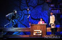 [포토]연극으로 돌아온 무라카미하루키 소설 '해변의 카프카' 