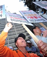 [포토]애국진영단체, CJ규탄집회 이어가