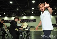 [포토]열연 펼치는 이희정(뮤지컬 잭더리퍼)