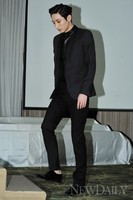 [포토]이수혁, '걸어만 들어와도 모델포스~!'(상어 제작보고회)