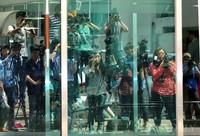 [포토]손호영, 전 여자친구 장례식 엄청난 취재진 몰려