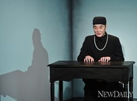 [포토]혼자서 35역 모노드라마, 연극 '나는나의아내다'