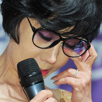 [포토]45년을 회상하는 문주란, '눈물이 글썽'