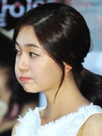 [포토]볼에 바람 넣은 백진희, '사랑스러워~!'(무서운 이야기2)