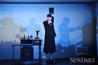 [포토]혼자서 약 120분 연기 펼치는 연극 '나는나의아내다'