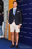 [포토]2:8 가르마가 어울리는 남자 '정겨운'