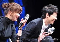 [포토]같이 웃는 두 배우 '이시영-엄기준'(더웹툰:예고살인)