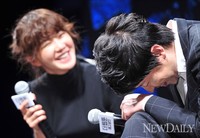 [포토]행사내내 좋은 팀웍 보여준'이시영-엄기준'(더웹툰:예고살인)