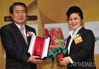 [포토]2013창조브랜드대상 수상한 '장태평' 한국마사회 회장