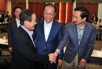 [포토]강봉균 전 재경경제부 장관, '새누리당 워크숍에서 특강'