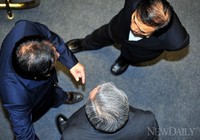 [포토] 6월 임시국회 : 이야기 나누는 김성태-이재오-정몽준 의원