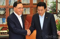 [포토]정홍원 총리, 민주당 전병헌 대표 예방