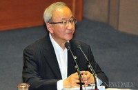 [포토]경제분야 대정부질문에 답변하는 헌오석 경제부총리