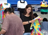 [포토]일일판매사원이 된 '가희'(자선바자회)