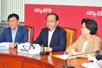 [포토]황우여 '울산 반구대 암각화 카이네틱 댐 설치 환영'