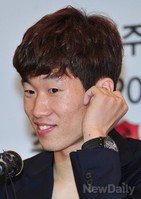 [포토]김민지 아나 질문에 쑥스러워하는 박지성