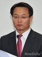 [포토]공영방송 지배구조 개선소위 활동 보고하는 새누리당 조해진 의원