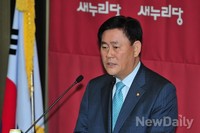 [포토]모두발언 하는 새누리당 최경환 원내대표