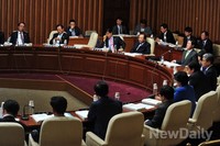 [포토]황교안 법무부장관 불출석 사개특위 결국정회