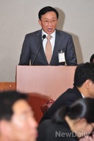 [포토]유류사고 피해지역 발전기금 출연안 설명하는 박대영 사장