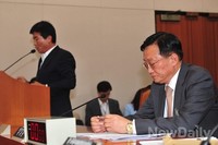 [포토]지역주민 호소문을 발표하는 국응복 피해민대책총연합회장