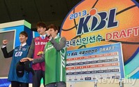 [포토]프로농구 드래프트 1,2,3 순위는 경희대!