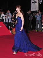 [포토]BIFF, 김선아 터질듯한 가슴라인 자꾸만 시선이...