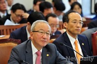 [포토]기재위 전체회의, 참석한 현오석 부총리 겸 기획재정부 장관