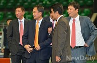 [포토]입장하는 프로농구 감독단