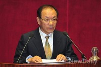 [포토]교섭단체 대표연설 하는 새누리당 황우여 대표