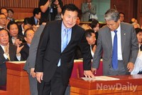 [포토]민주당 손학규 상임고문 심포지엄 참석