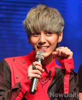 [포토] 소년공화국 막내 수웅의 깜찍한 포즈