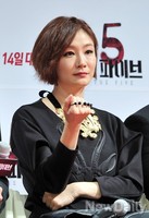 [포토]더 파이브 박효주, 디테일이 독특한 반지(?)