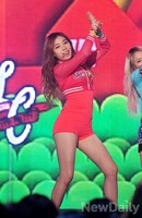 [포토]레이디스코드 애슐리, 발랄한 안무 돋보이는 핑크 바디수트