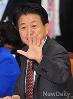 [2013국감]민주당 노웅래 의원, 'TV조선 찾으며 미방위 국감 지연시켜'