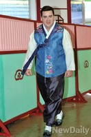 [포토]샘 해밍턴, 한복이 참 잘 어울리는 이국의 새신랑