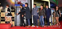 [포토]줄서서 입장하는 톱스타 출연배우들