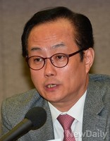 [포토]국정원 개혁 관련 세미나, 발언하는 김영수 교수