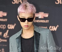 [포토]SIA, 애쉬핑크 머리 꼭 맞춘 듯 소화하는 GD