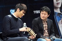 [포토]열한시 최다니엘-김현석감독, 이 다이너마이트는 뭐지?