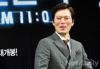 [포토]열한시, 혀 쏙 내미는 부끄러운 정재영