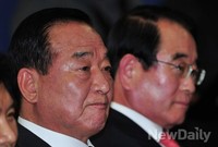 [포토]의원총회 참석한 서청원-박명재 의원